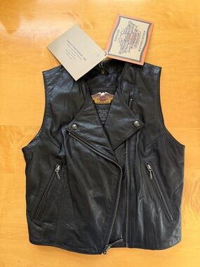 NEW WITH TAGS Harley-Davidson Black Leather Diagonal Zip Vest